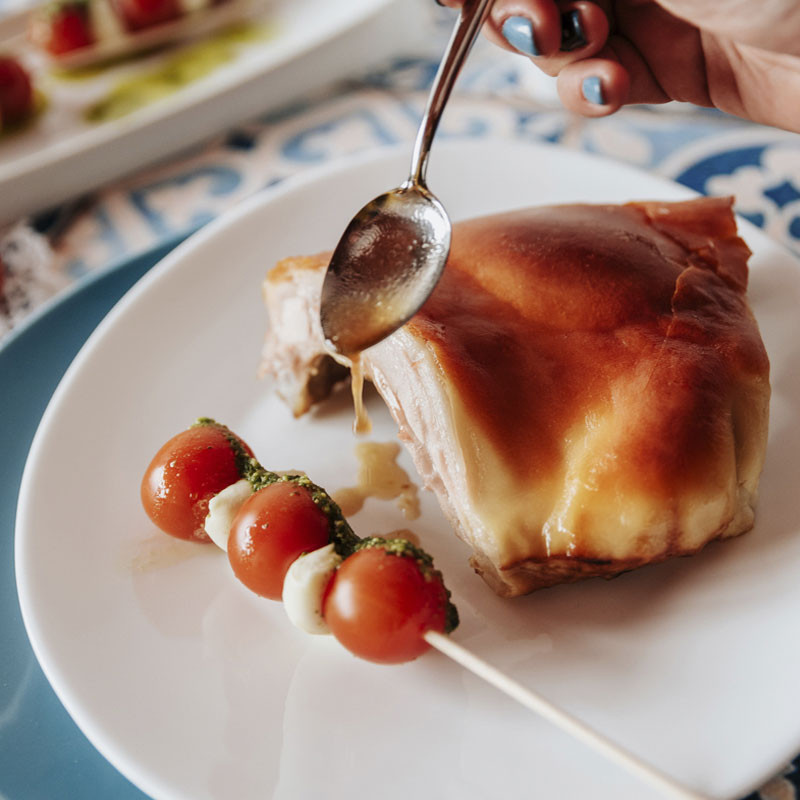 Whole Spanish Suckling Pig (Cochinillo Entero), 5 - 6 kg